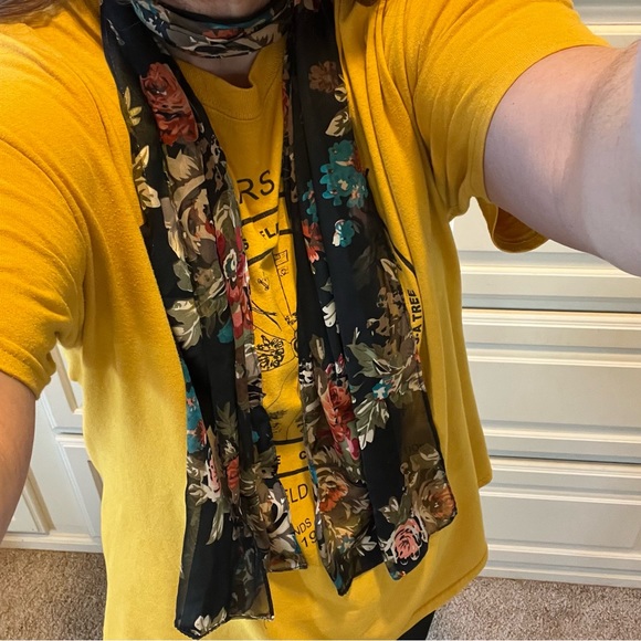 Floral Black & Sheer Scarf - Picture 4 of 4